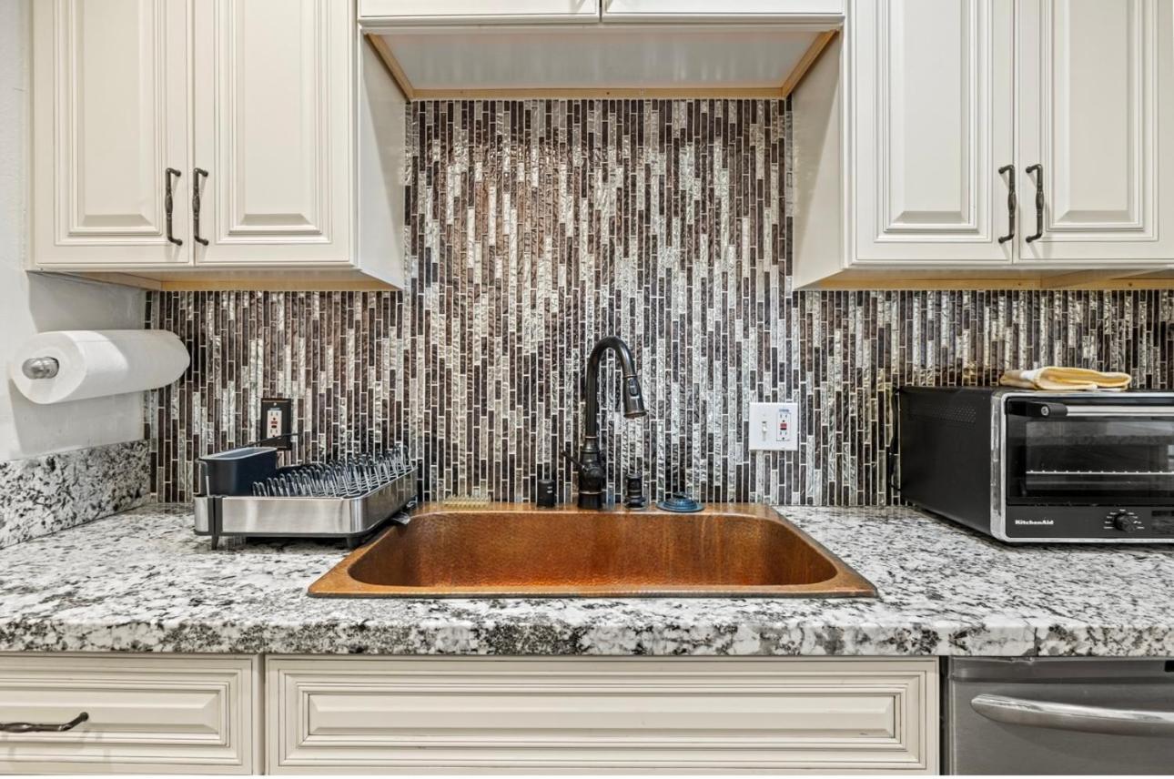 Elegant Hollywood Retreat - Spacious 2Br 2Ba Condo With Resort-Style Amenities Los Angeles Exterior photo