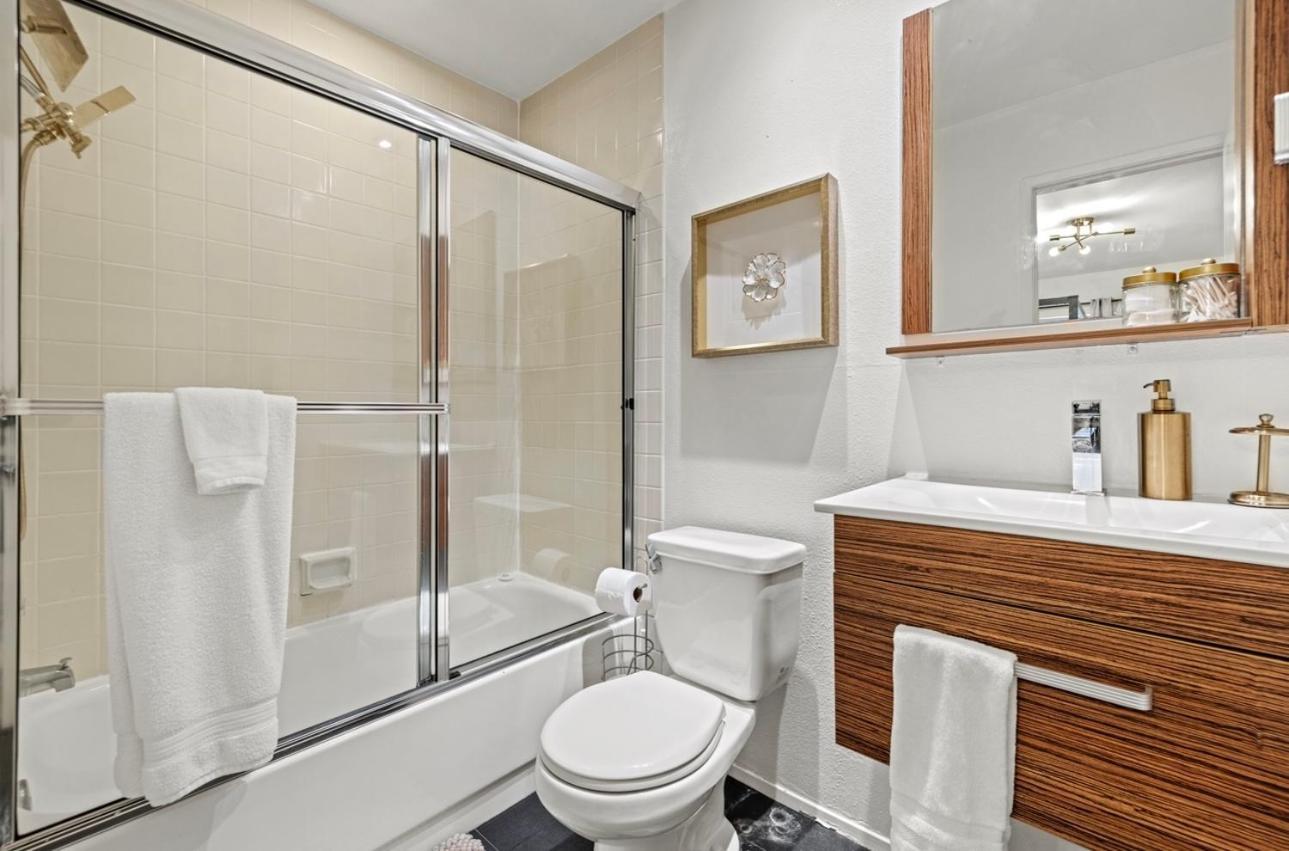 Elegant Hollywood Retreat - Spacious 2Br 2Ba Condo With Resort-Style Amenities Los Angeles Exterior photo