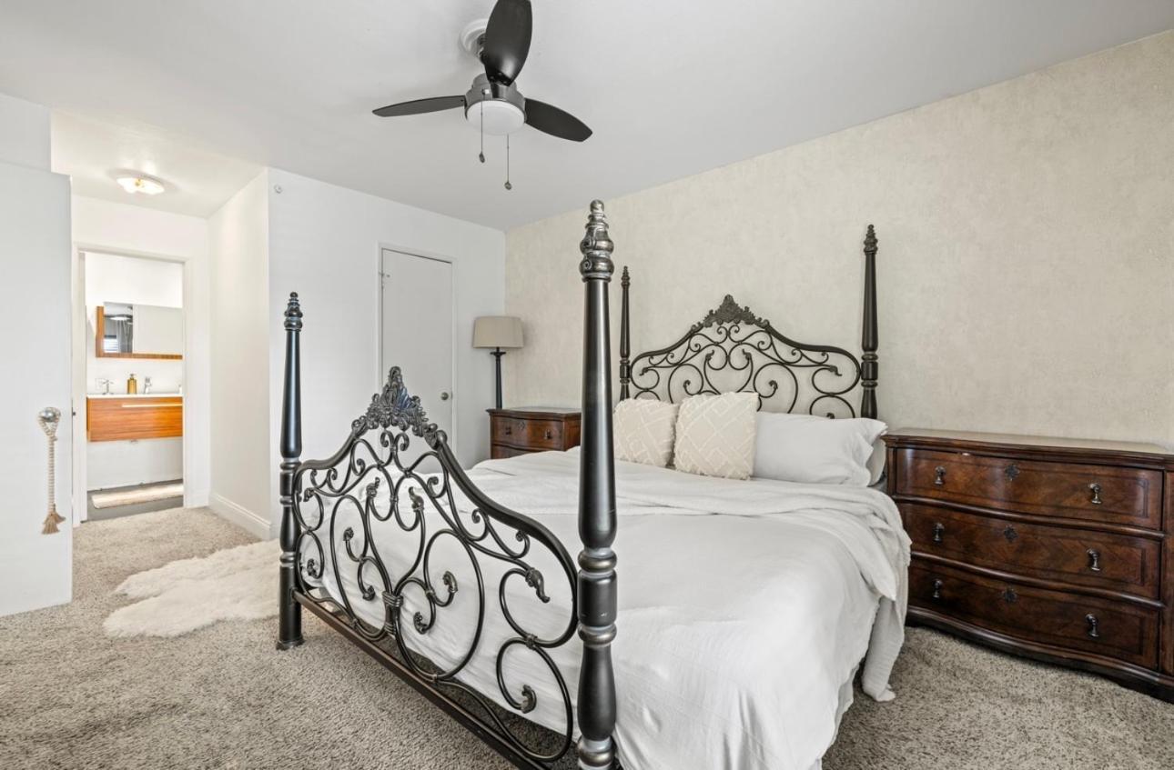Elegant Hollywood Retreat - Spacious 2Br 2Ba Condo With Resort-Style Amenities Los Angeles Exterior photo